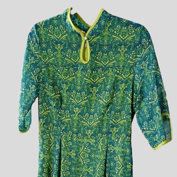 Layered Chiffon Maxi dress with Keyhole collar, fits 6-8 - Picture 3 of 4